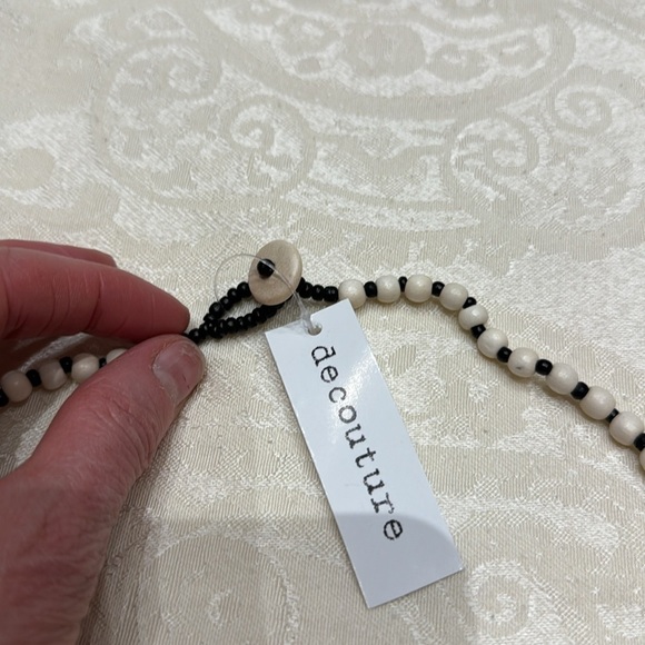 NWT decouture wooden bead statement necklace - Picture 4 of 6